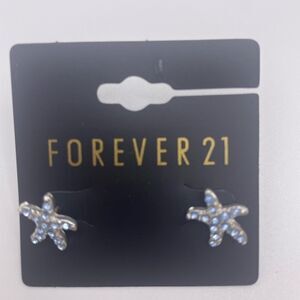 4/$20 Forever 21 Starfish Studs